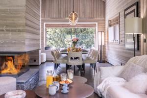 Χώρος καθιστικού στο Chalet Mozart I Le Chalet Club