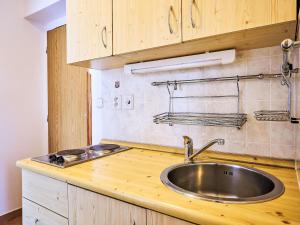 Kuchyňa alebo kuchynka v ubytovaní Apartment Alice III- by Interhome