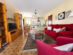 A kitchen or kitchenette at Villa Tia Toni - 1002