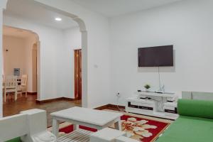TV a/nebo společenská místnost v ubytování Avana Resort Watamu