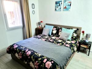 Photo de la galerie de l'établissement Grazioso appartamento Red Rose, à Moltrasio