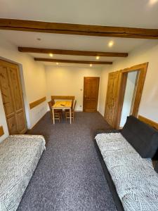 Część wypoczynkowa w obiekcie Apartamenty pokoje Nad Potokiem