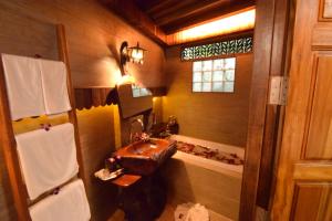 Koupelna v ubytování Baan Habeebee Resort