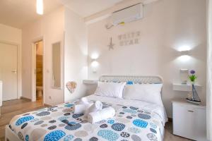 Voodi või voodid majutusasutuse White Star rooms holiday accomodation self check-in toas