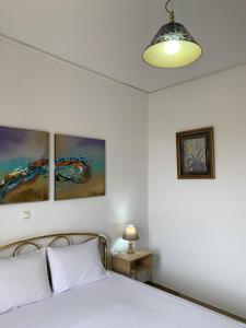Posteľ alebo postele v izbe v ubytovaní ''Armens luxury home'' 3 minutes from the beach by foot