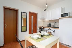 Kuchyň nebo kuchyňský kout v ubytování Studio Apartment