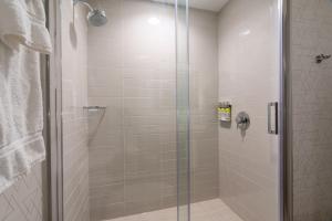 Koupelna v ubytování Holiday Inn Express & Suites Vaughan-Southwest by IHG