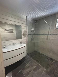 Koupelna v ubytování Nouveau ! Villa au Diamant
