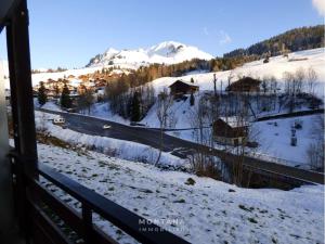 Fotografia z galérie ubytovania Studio confortable pour 4 avec balcon au calme près des pistes - FR-1-458-177 v destinácii Le Grand-Bornand + 2 fotografie