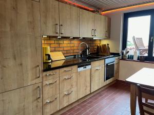 Afbeelding uit fotogalerij van Ferienhaus zur Eiche in Uder +10 foto's