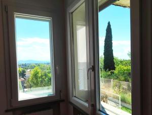 Gallery image of Bluemar Dolcecolle - Sea & Hill - 105mq con giardino in Gabicce Mare +18 photos