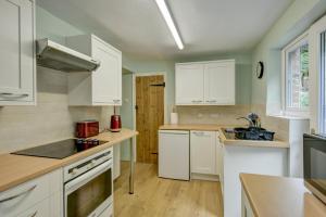 Η κουζίνα ή μικρή κουζίνα στο Robins Brook, Porlock +9 φωτογραφίες