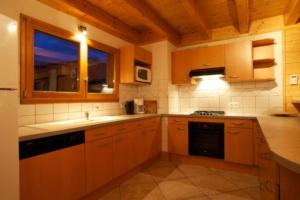 Η κουζίνα ή μικρή κουζίνα στο Chalet Sorinne