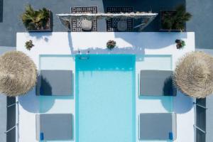 Kolam renang di atau dekat dengan Nalu Suites