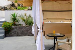 Balkoni atau teres di Nalu Suites
