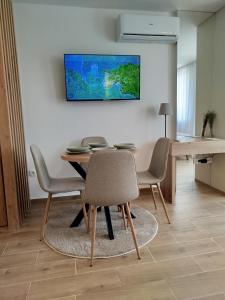 TV a/nebo společenská místnost v ubytování A2 Silver