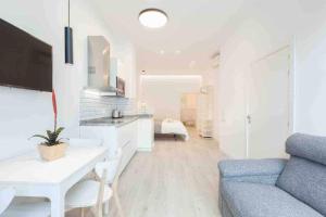 Kuchnia lub aneks kuchenny w obiekcie LUR Apartments Getaria