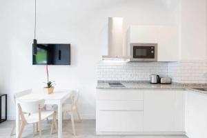 Kuchnia lub aneks kuchenny w obiekcie LUR Apartments Getaria