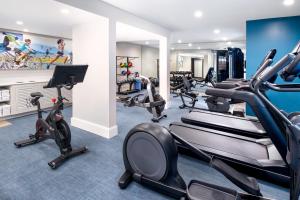 Fitness centrum a/nebo fitness zařízení v ubytování Compass by Margaritaville Hotel Naples