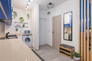 NEWLY RENOVATED!!! - Modern apartment 10 minutes from the Grand Boulevard 1081 Budapest, Kis Fuvaros utca 7 2. emelet kép - 2