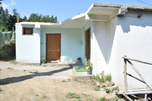 Το κτήριο όπου στεγάζεται  το δωμάτιο σε οικογενειακή κατοικία