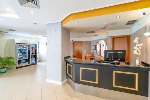Lobby alebo recepcia v ubytovaní Hotel YIT Ciudad de Elche
