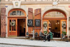 Hosté ubytování Hotel Nerudova 211 + 37 fotografií