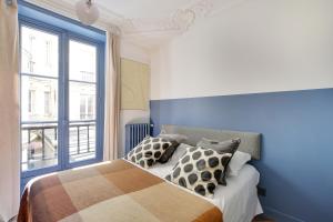 Pure Gem in the Heart of Saint Germain - 2CH-6P