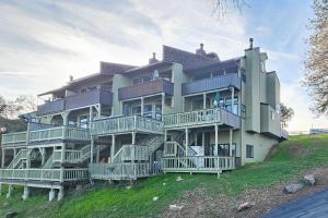 Budova, kde se prázdninový dům nachází