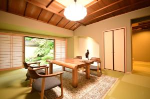 Χώρος καθιστικού στο Koyasan Shukubo Yochiin +90 φωτογραφίες
