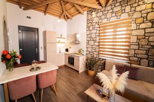 A cozinha ou cozinha compacta de Lithoessa Luxury Apartments