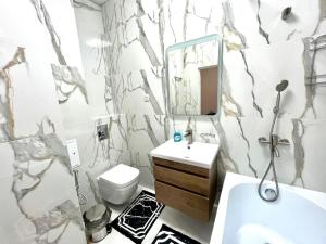 Bilik mandi di JK Batysmura