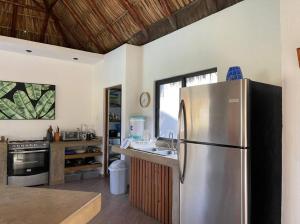Dapur atau dapur kecil di Amazing Beach Home MR062 +7 gambar