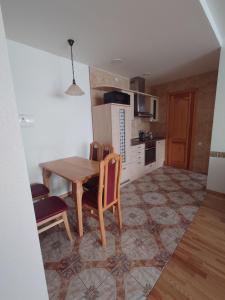 Η κουζίνα ή μικρή κουζίνα στο Ganyklu app