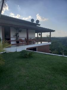Jardí fora de Chácara, próx a SP, com WI-FI e uma vista incrível