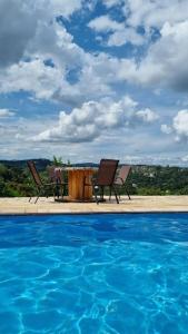 Piscina a Chácara, próx a SP, com WI-FI e uma vista incrível o a prop