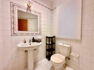 Afbeelding uit fotogalerij van Poolside Paradise Sea View Villa in Is-Swieqi