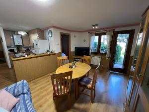 Η κουζίνα ή μικρή κουζίνα στο Las Mariposas de Villanúa +16 φωτογραφίες