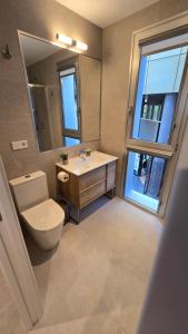Koupelna v ubytování Hostal Rambla 24 by Holihome