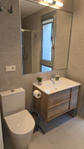 Koupelna v ubytování Hostal Rambla 24 by Holihome