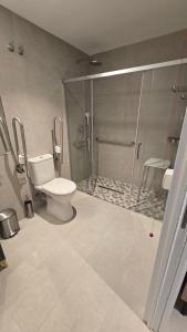 Koupelna v ubytování Hostal Rambla 24 by Holihome