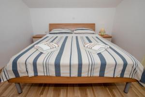 Posteľ alebo postele v izbe v ubytovaní Apartments & Room Španjol