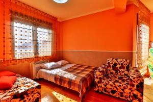 Postel nebo postele na pokoji v ubytování A&S Penthouse with pool and sea view