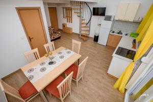 Kuchyňa alebo kuchynka v ubytovaní Apartments & Room Španjol