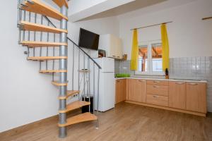 Kuchyňa alebo kuchynka v ubytovaní Apartments & Room Španjol