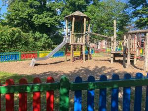 Children's play area sa Sunderland Stays - Smart House Close to City Center Nissan and CrownWorks Studios
