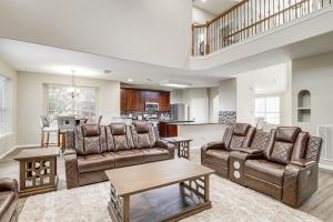 Φωτογραφία από το άλμπουμ του Expansive Home in Humble Near Lake Houston! σε Humble