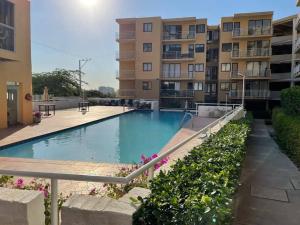 The Refuge#2 Lovely 2 BR-Apt pool & good vibes内部或周边的泳池