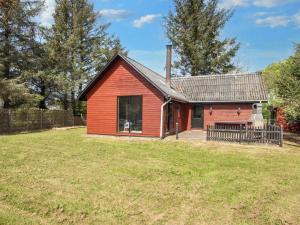 Zahrada ubytování 6 person holiday home in Vemb