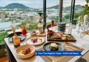 Eten bij of ergens in de buurt van het resort

